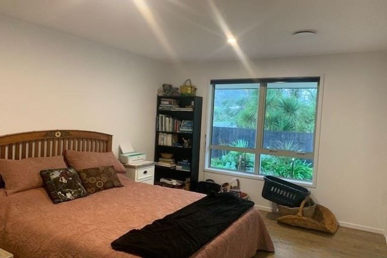 Photo of property in 40 Matauwhi Road, Russell, 0202