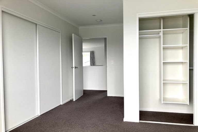 Photo of property in 66 Manutewhau Road, Massey, Auckland, 0614