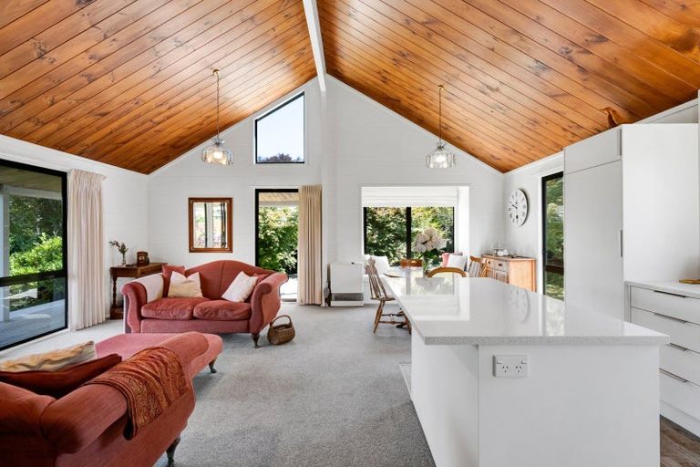 Photo of property in 301 Mangorei Road, Merrilands, New Plymouth, 4312
