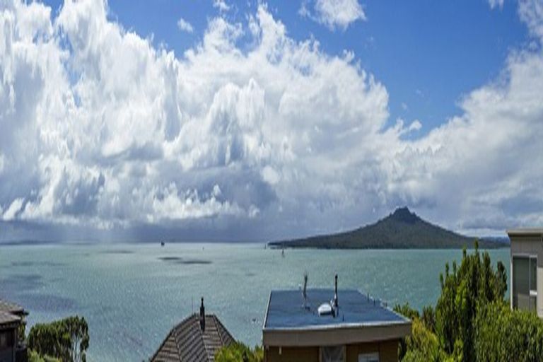 Photo of property in 38 Seacliffe Avenue, Belmont, Auckland, 0622