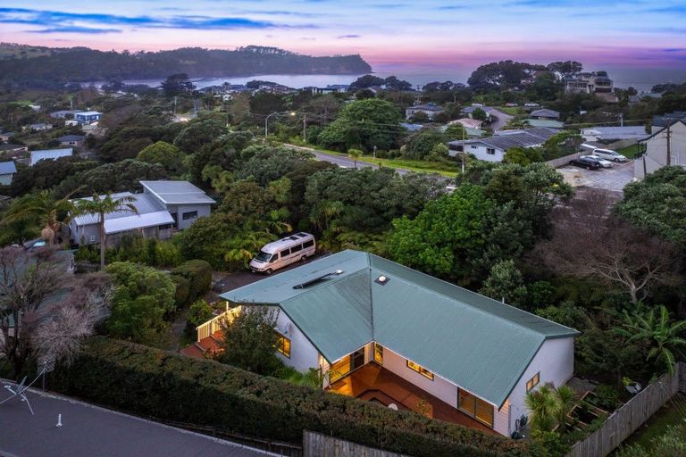 Photo of property in 41 Hammond Avenue, Hatfields Beach, Orewa, 0931