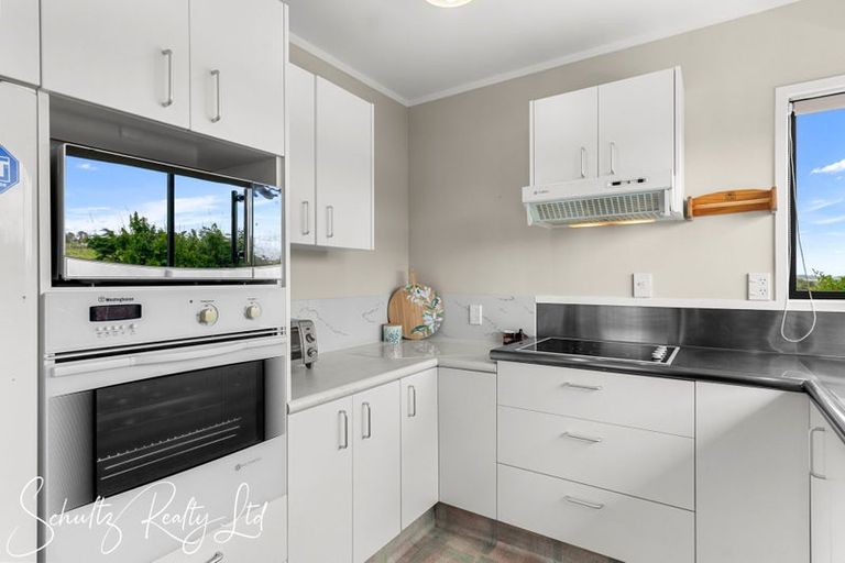 Photo of property in 13a Whaka Street, Maungaturoto, 0520