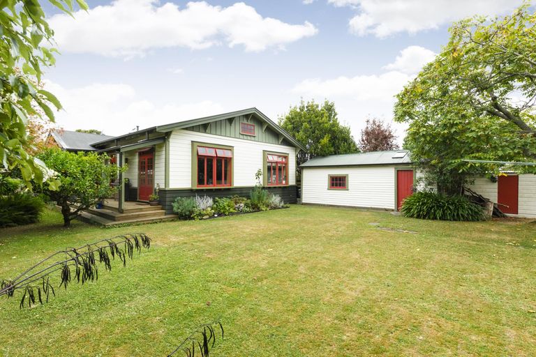 Photo of property in 44 Worcester Street, West End, Palmerston North, 4410