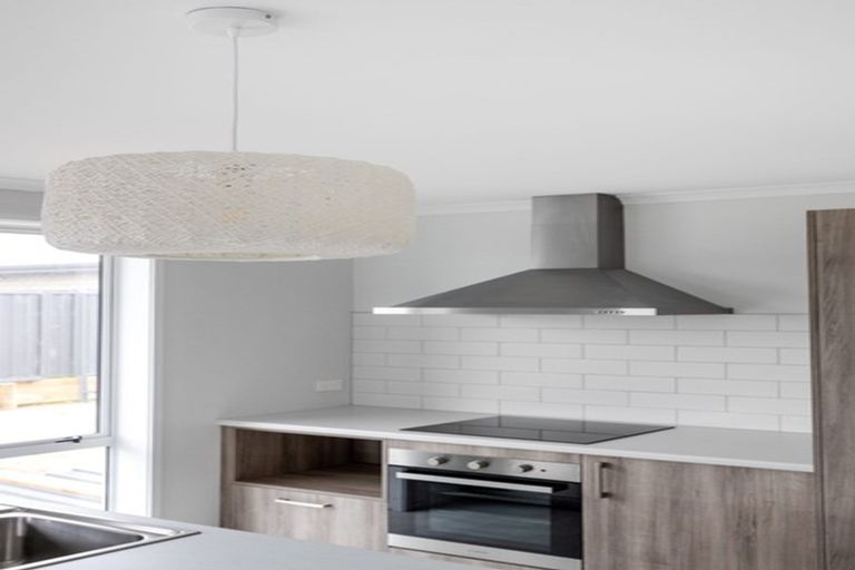 Photo of property in 6 Pioneer Crescent, Omokoroa, 3114