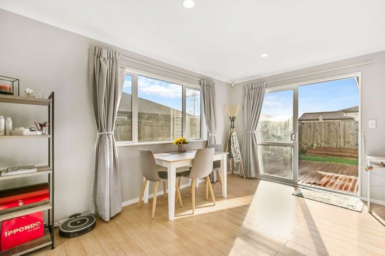 Photo of property in 13 Hihi Avenue, Takanini, 2112