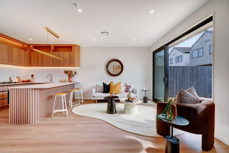 Photo of property in 4 Tiller Street, Hobsonville, 0616