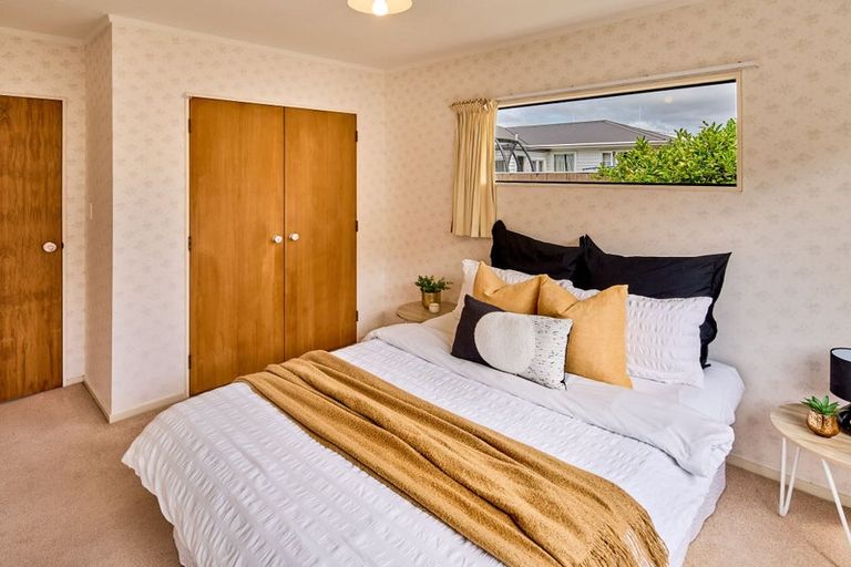 Photo of property in 219c Main Road, Tawa, Wellington, 5028