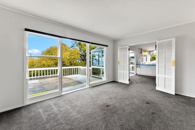 Photo of property in 39 Neptune Avenue, Beach Haven, Auckland, 0626
