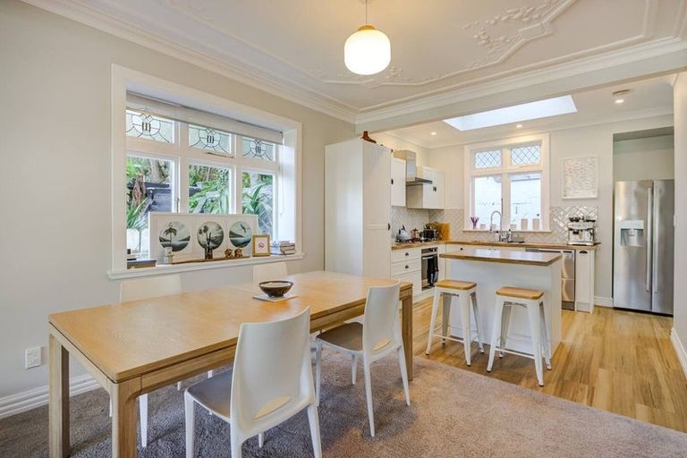 Photo of property in 565 Broadway, Miramar, Wellington, 6022