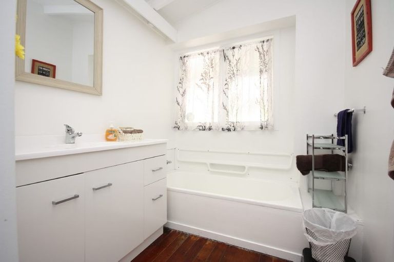 Photo of property in 160 Normanby Road, Paeroa, 3600