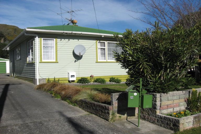 Photo of property in 20 Ruthven Road, Wainuiomata, Lower Hutt, 5014
