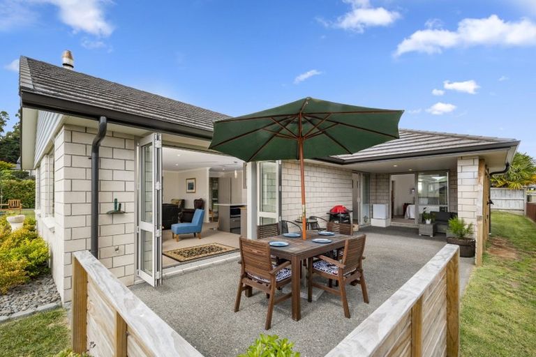 Photo of property in 2 Damien Place, Ohauiti, Tauranga, 3112