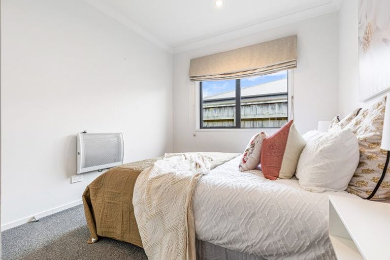 Photo of property in 10 Pititi Lane, Kumeu, 0810