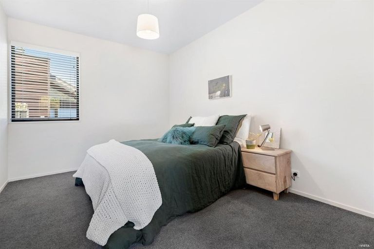 Photo of property in 16 Harrys Close, Arthurs Point, Queenstown, 9371