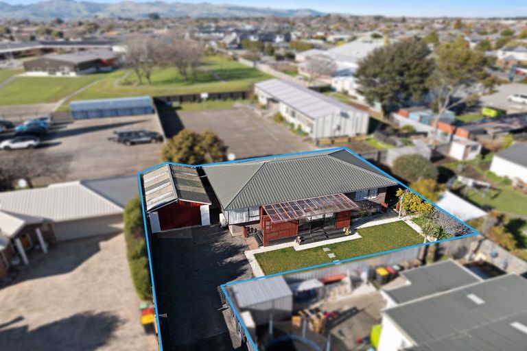 Photo of property in 2/33 Tower Street, Hornby, Christchurch, 8042