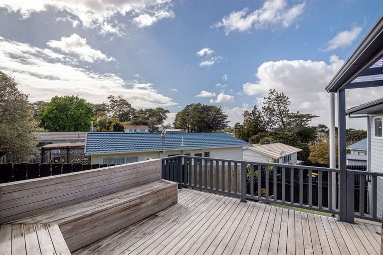 Photo of property in 3/41 Elizabeth Drive, West Harbour, Auckland, 0618