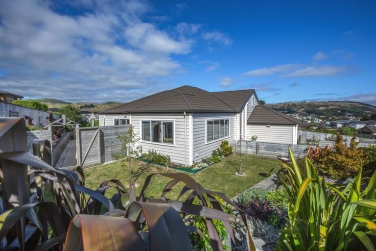 Photo of property in 7 Tasman Close, Aotea, Porirua, 5024