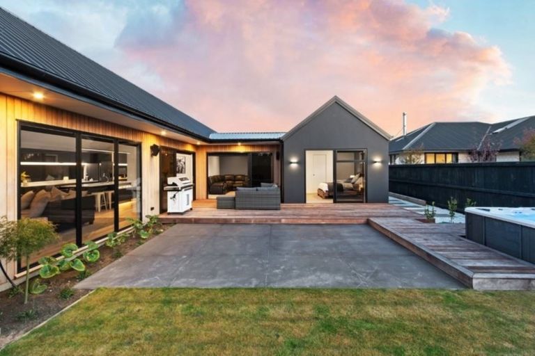 Photo of property in 14 Farthing Drive, Prebbleton, 7604