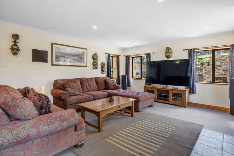 Photo of property in 41 Highgrove, Saint Clair, Dunedin, 9012