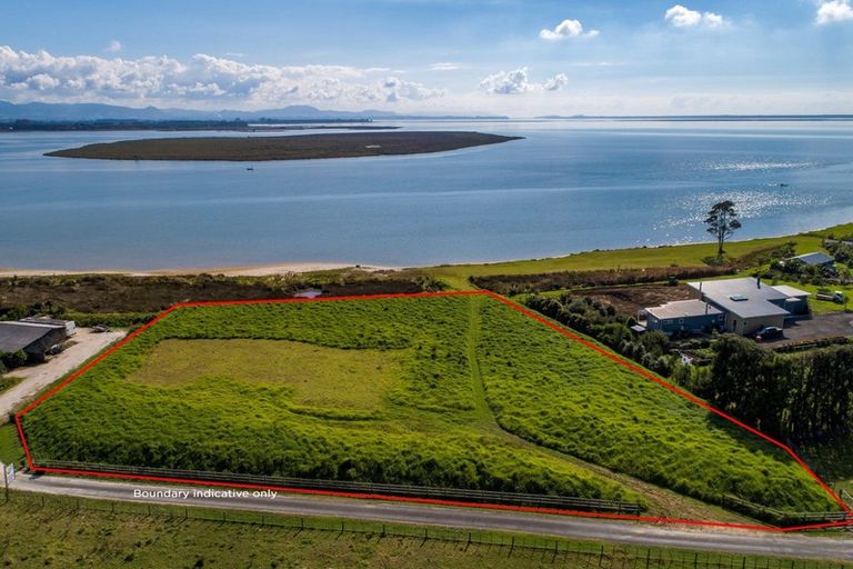 Photo of property in 23a Pahoia Beach Road, Whakamarama, 3172