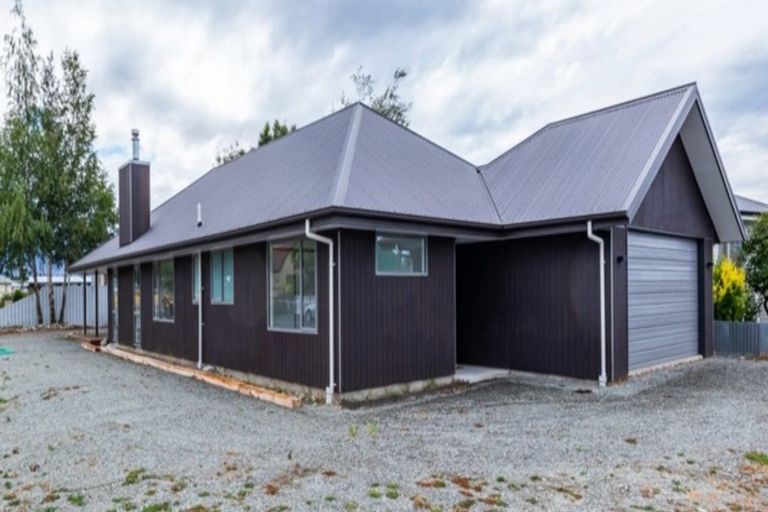 Photo of property in 225 Mackenzie Drive, Twizel, 7901