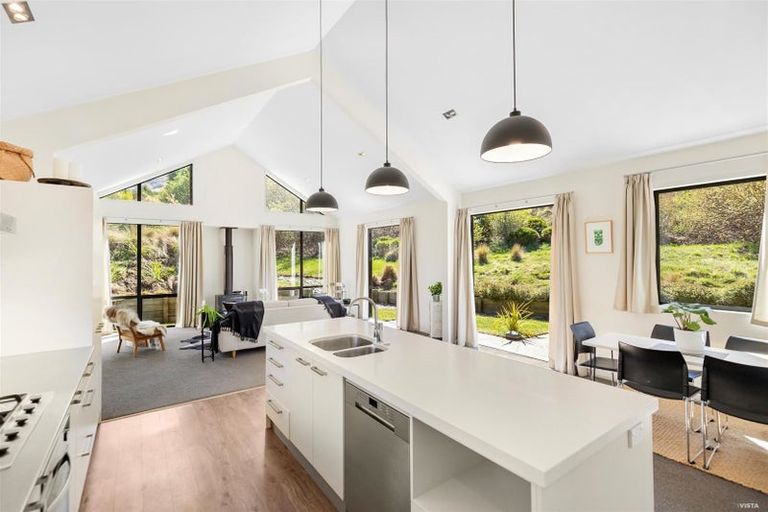 Photo of property in 16 Harrys Close, Arthurs Point, Queenstown, 9371