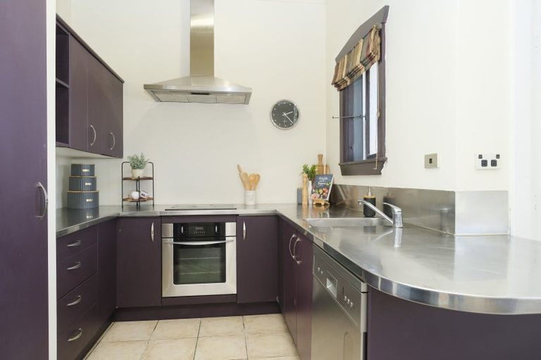 Photo of property in 25 Swinburn Street, Dannevirke, 4930