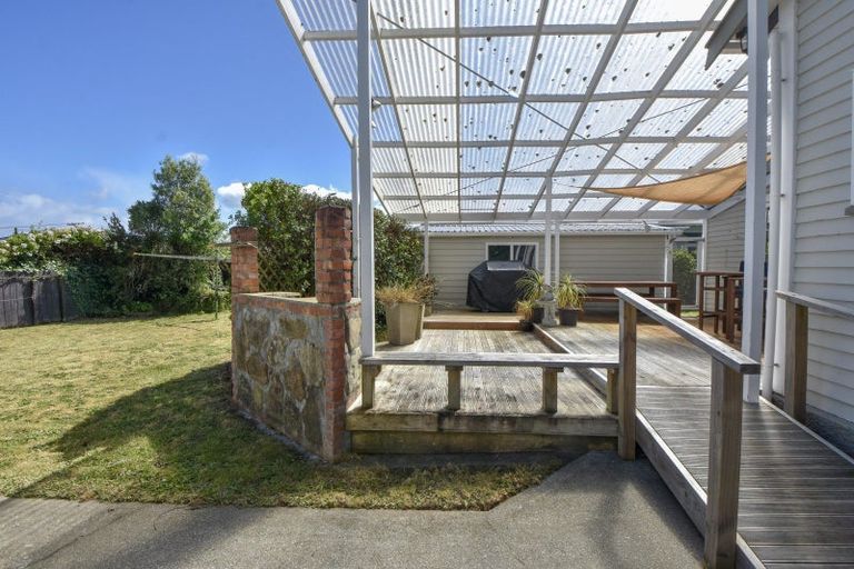 Photo of property in 12 Garrison Street, Carterton, 5713