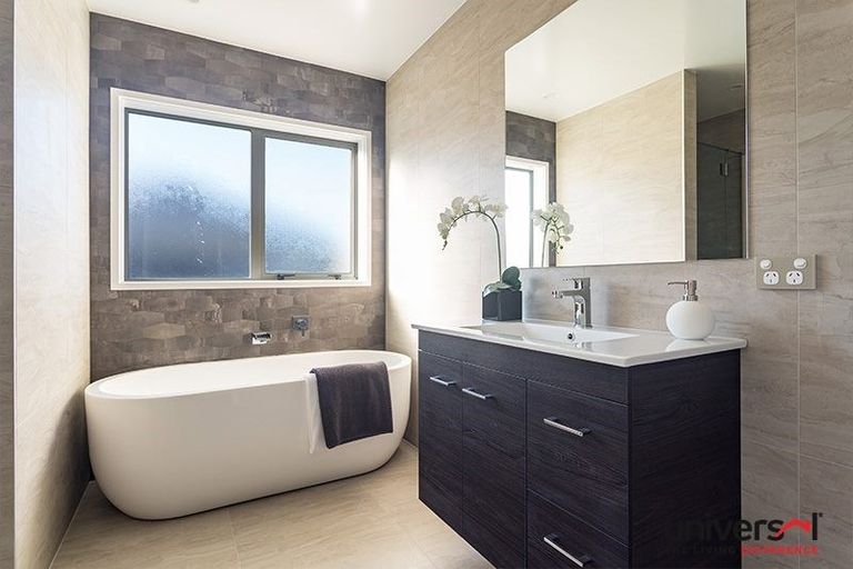 Photo of property in 34 Couldrey Crescent, Red Beach, 0932