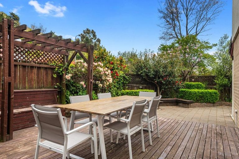 Photo of property in 1/84 Bowenvale Avenue, Cashmere, Christchurch, 8022