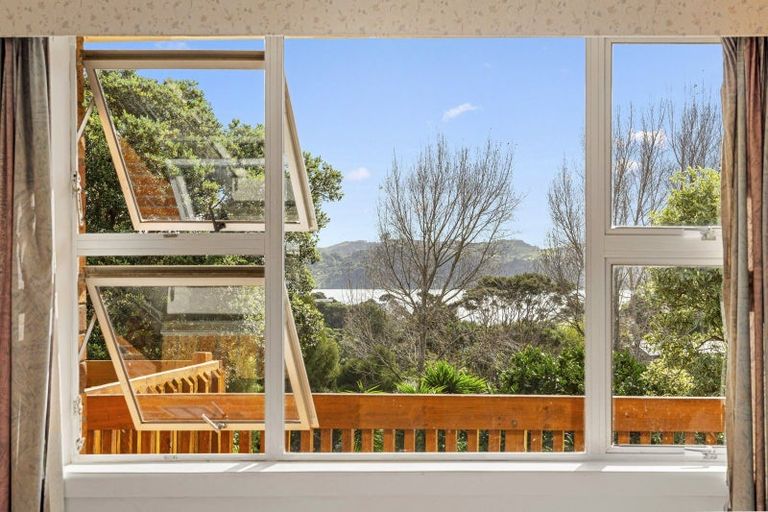 Photo of property in 35 Lorenzen Bay Road, Raglan, 3225