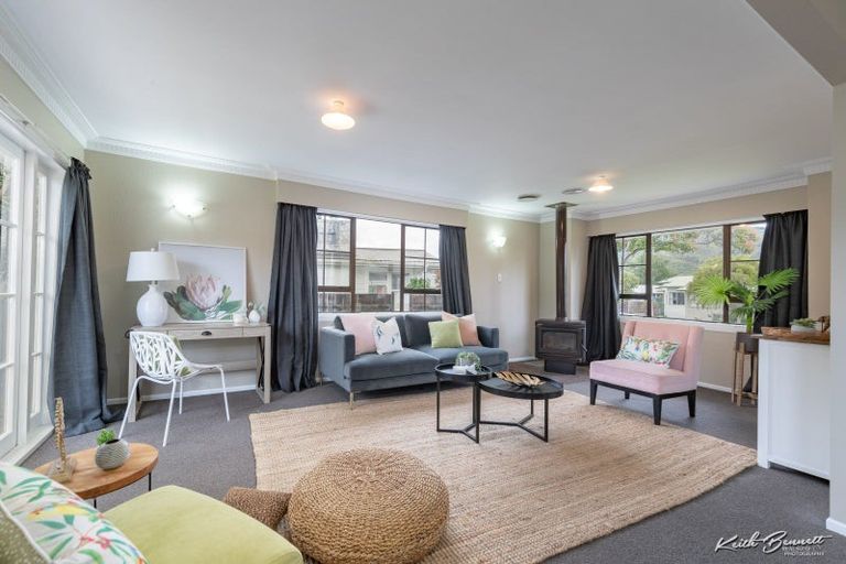 Photo of property in 3 Snell Grove, Clouston Park, Upper Hutt, 5018