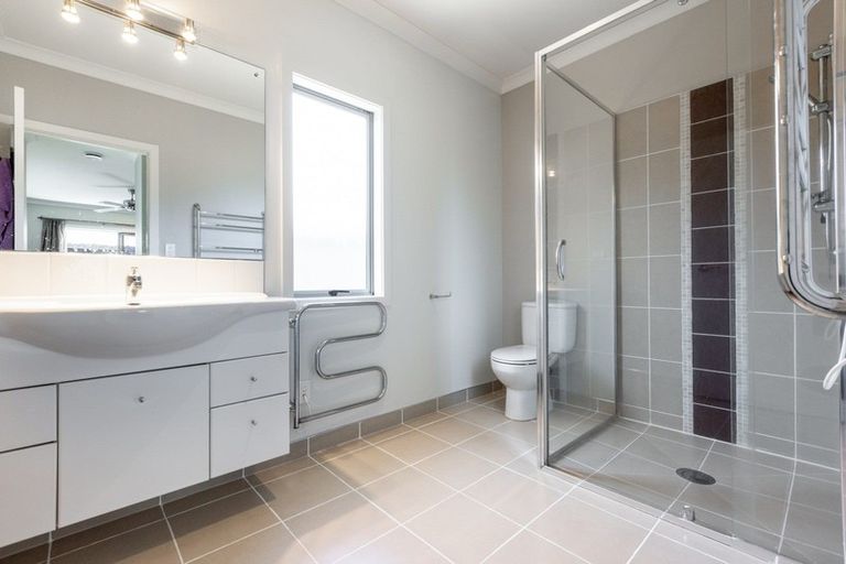 Photo of property in 3 Pinotage Drive, Greenmeadows, Napier, 4112