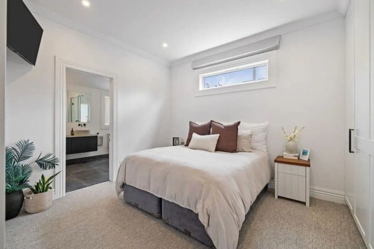 Photo of property in 11 Miro Street, Takaro, Palmerston North, 4410