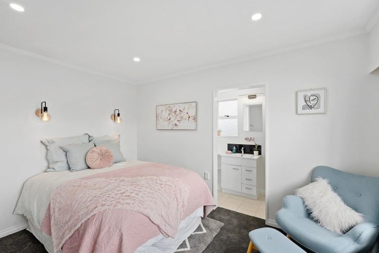 Photo of property in 6a-b Simcox Street, Otaki Beach, Otaki, 5512