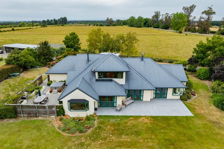 Photo of property in 132 Round Hill Road, Loburn, 7472