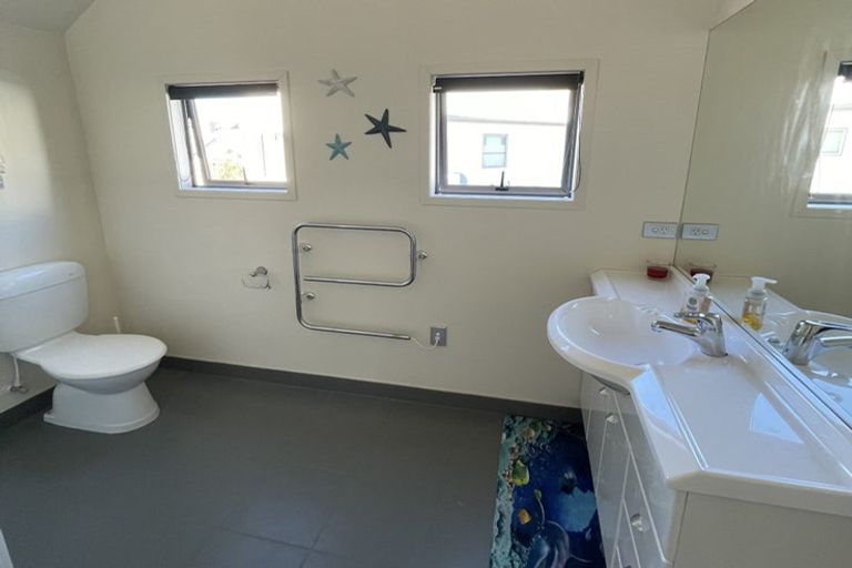 Photo of property in 9 Meadowbrook Place, Wanaka, 9305