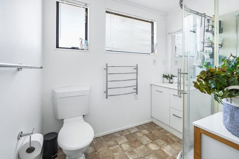 Photo of property in 35 Crawshaw Drive, Nawton, Hamilton, 3200