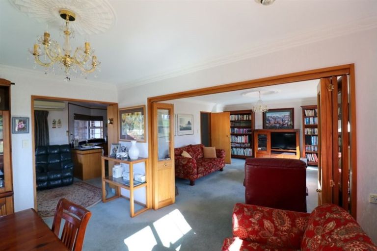 Photo of property in 210 Cowper Road, Dannevirke, 4976
