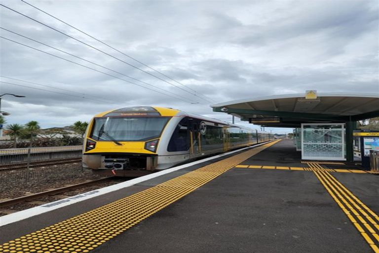 Photo of property in 12 Jillian Drive, Ranui, Auckland, 0612