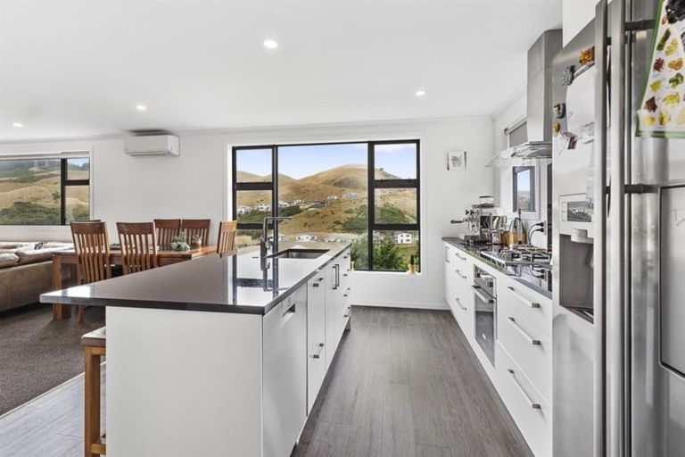 Photo of property in 36 Melksham Drive, Churton Park, Wellington, 6037