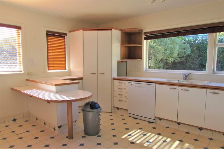 Photo of property in 2 Volkner Grove, Waterloo, Lower Hutt, 5011