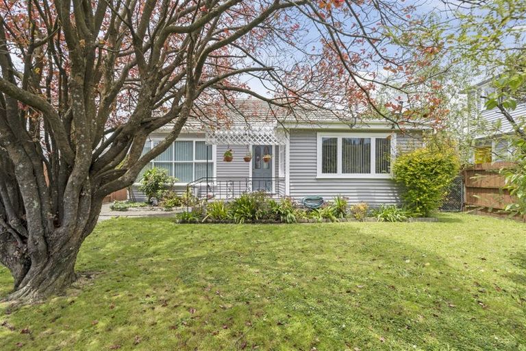 Photo of property in 34 Milne Crescent, Taita, Lower Hutt, 5011