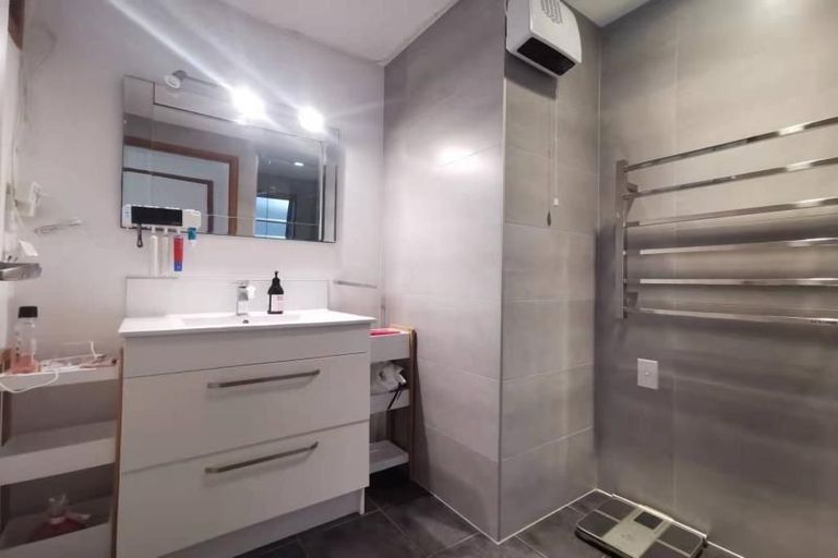 Photo of property in 3 Kimberly Grove, Greenhithe, Auckland, 0632