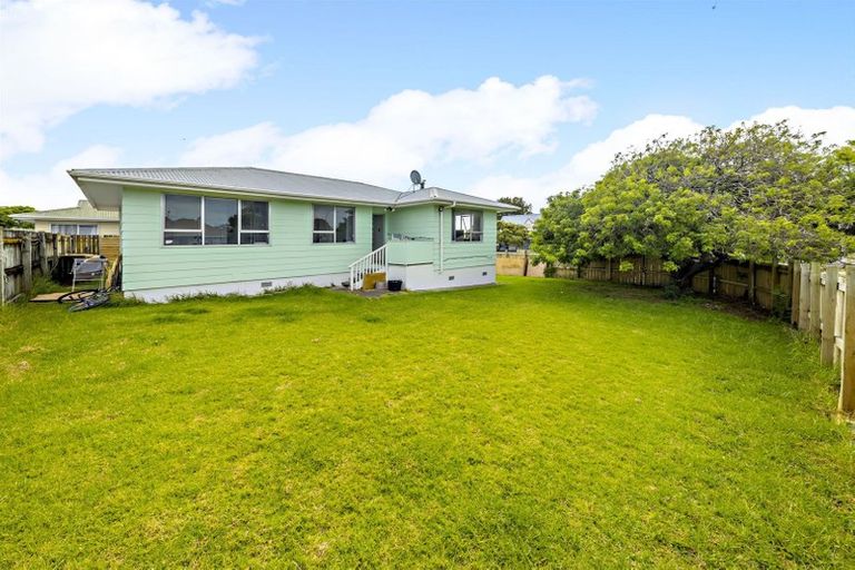 Photo of property in 38 Burundi Avenue, Clendon Park, Auckland, 2103
