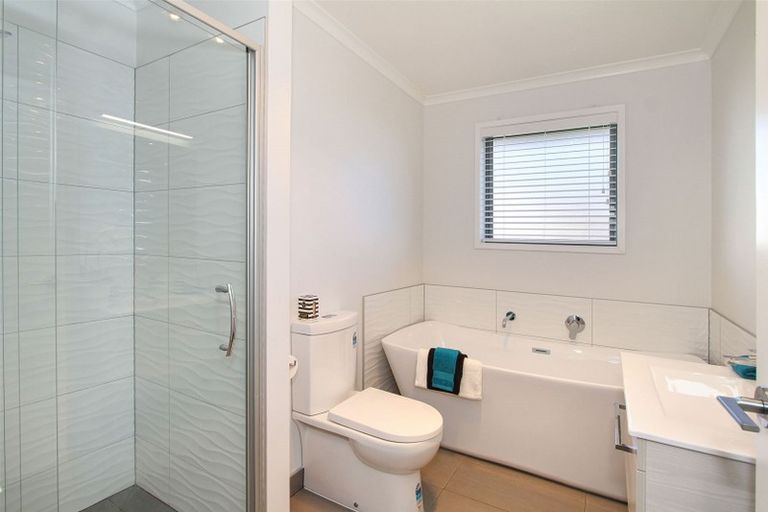 Photo of property in 3 Herbert Oldham Road, Pokeno, 2402