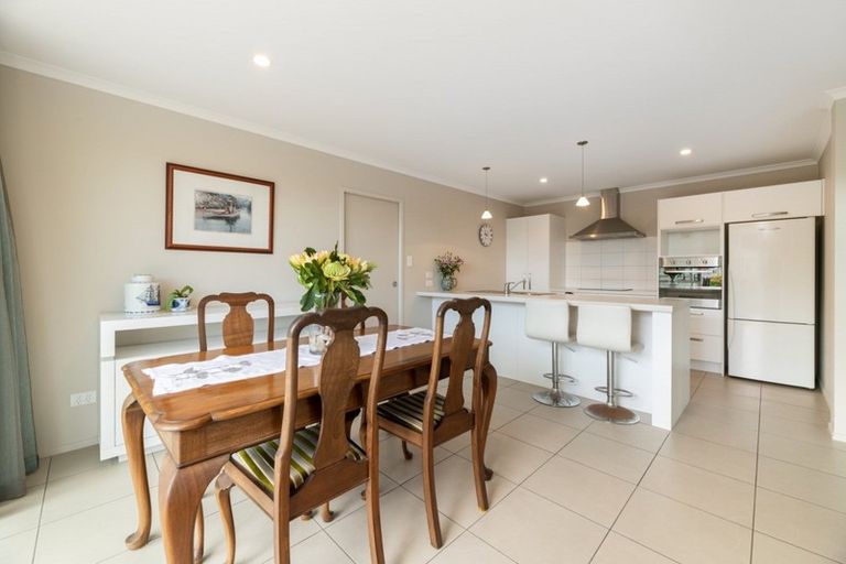 Photo of property in 4 Horokaka Place, Papamoa Beach, Papamoa, 3118