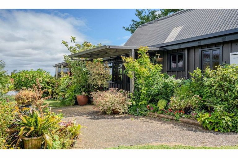 Photo of property in 17 Pickmere Lane, Kerikeri, 0230