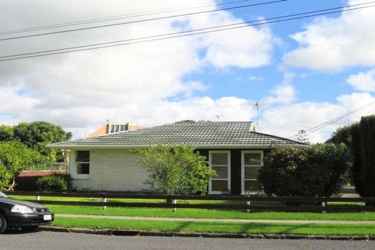 Photo of property in 3/79 Hattaway Avenue, Bucklands Beach, Auckland, 2012