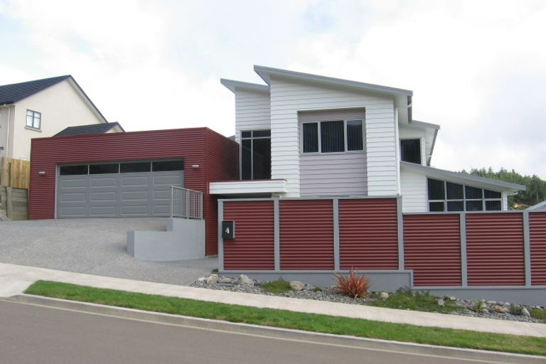 Photo of property in 4 Handly Grove, Churton Park, Wellington, 6037